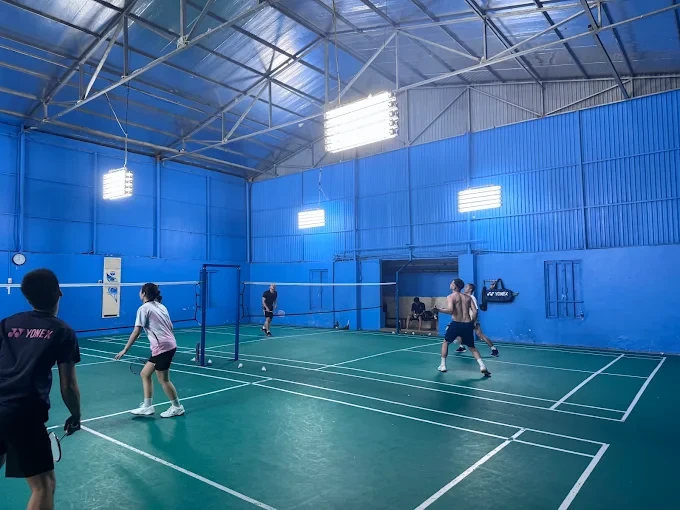 Badminton Sport Center Airport 521 Minh Khai